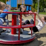 „Programu Grantów” na edukację i sport